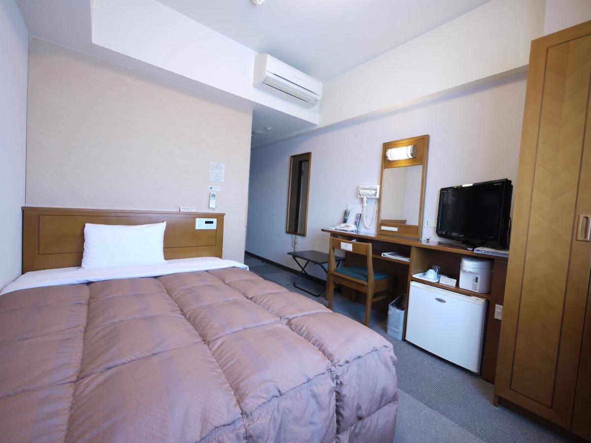 Hotel Route-Inn Matsusaka Ekihigashi Buitenkant foto