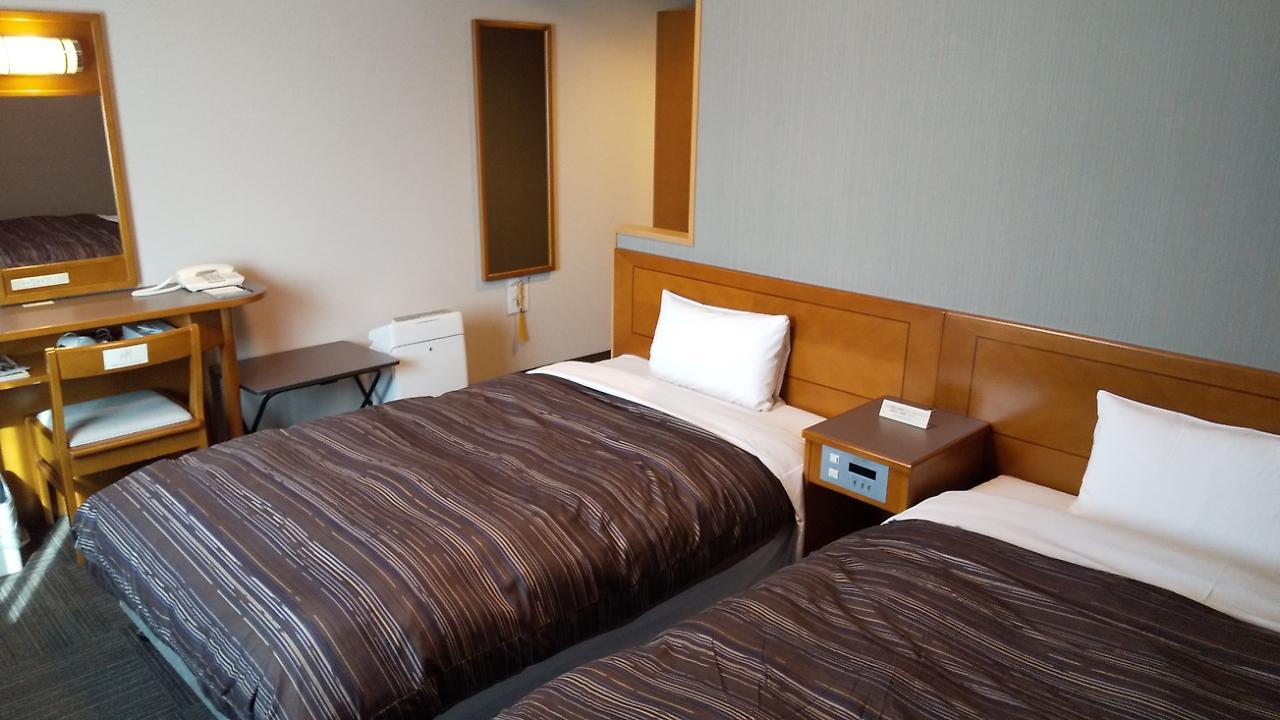 Hotel Route-Inn Matsusaka Ekihigashi Buitenkant foto