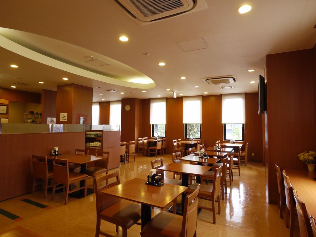 Hotel Route-Inn Matsusaka Ekihigashi Buitenkant foto